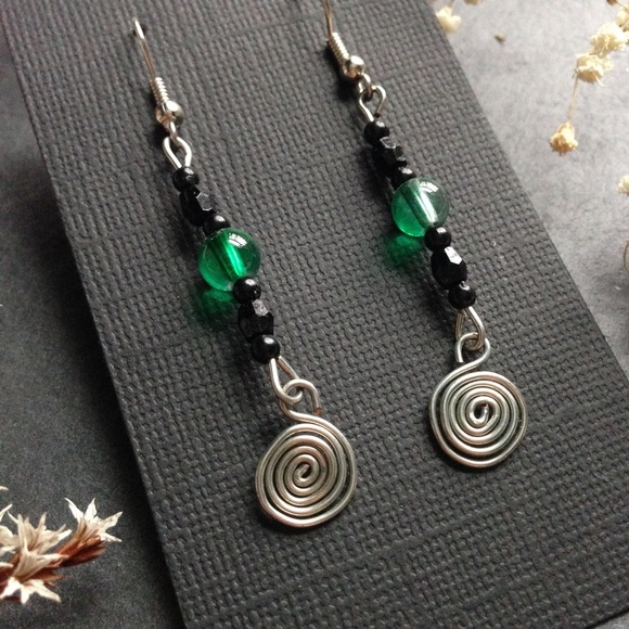 ✨2/$15- Bead Earrings with Swirl Detail - Picture 2 of 4